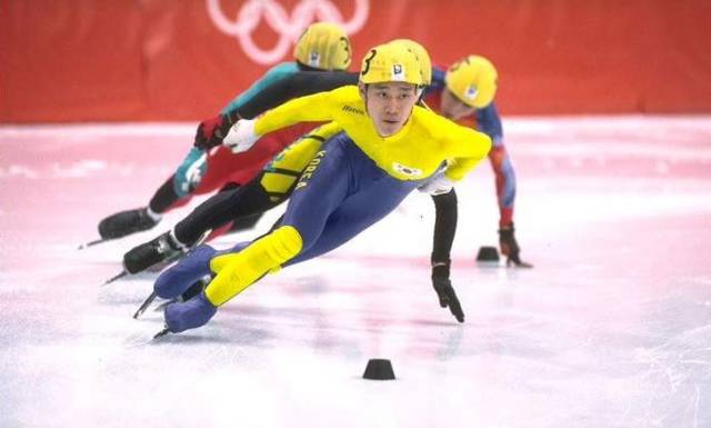 穆勒：下赛季我还会在温哥华白浪，我对这里非常满意