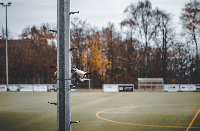 斯帕莱蒂：丢球前踢得像教科书一样死板；伊尔迪兹在顶级之上