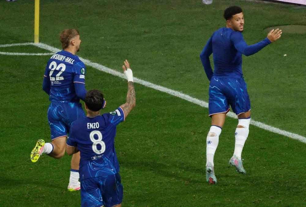 赖因德斯：米兰今年有机会争冠；未来是否会回归？回头见吧