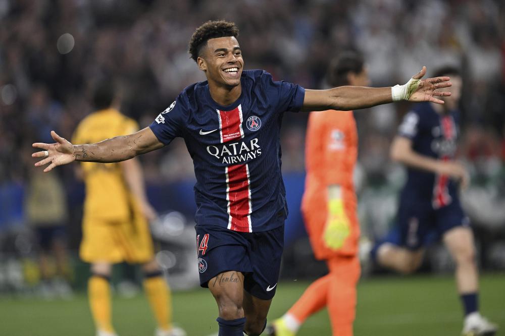 法媒：曼城、利物浦和热刺有意埃弗顿边锋恩迪亚耶